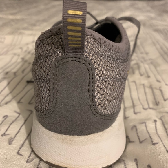 nike dual tone racer — grey and gold 6.5 - Picture 5 of 7